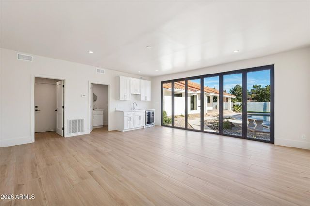 5861 E SAINT JOHN Road, Scottsdale, AZ 85254