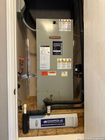 2436 Paddle Creek, San Antonio, TX 78245