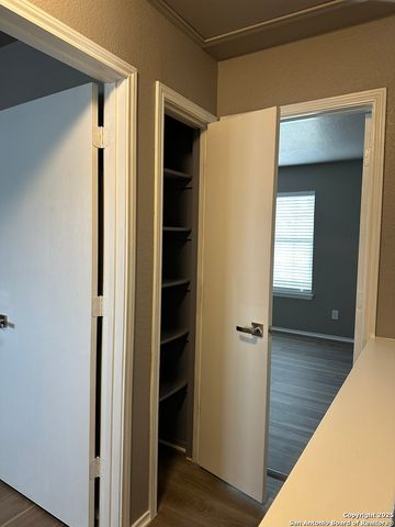 2436 Paddle Creek, San Antonio, TX 78245