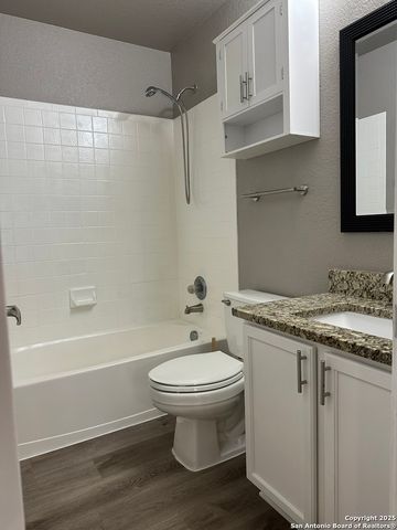 2436 Paddle Creek, San Antonio, TX 78245