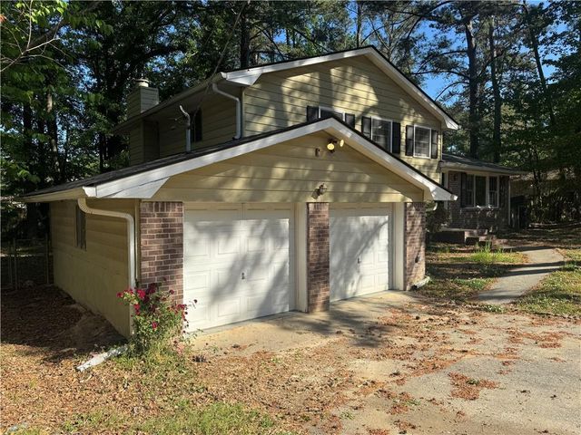 1130 Buckhurst Drive, Atlanta, GA 30349