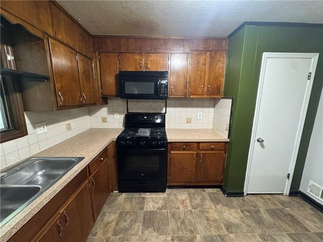 1130 Buckhurst Drive, Atlanta, GA 30349