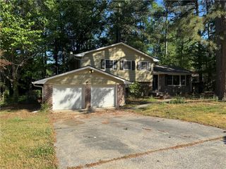 1130 Buckhurst Drive, Atlanta, GA 30349