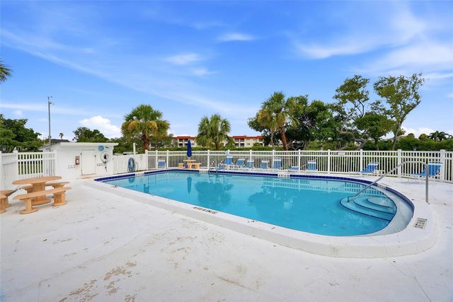 4570 OVERLOOK DRIVE NE 175, St Petersburg, FL 33703