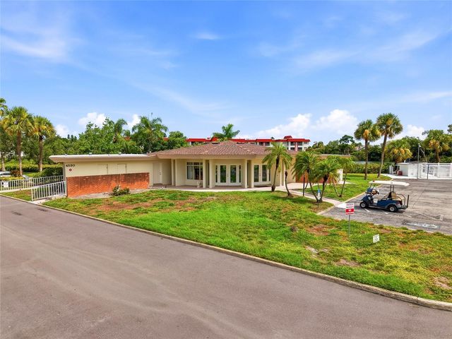 4570 OVERLOOK DRIVE NE 175, St Petersburg, FL 33703