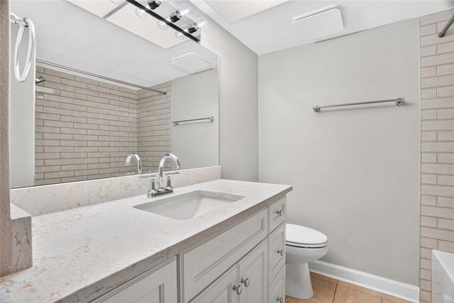 4570 OVERLOOK DRIVE NE 175, St Petersburg, FL 33703