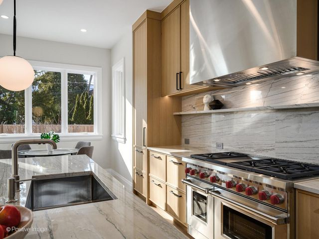 1917 Washington Avenue, Wilmette, IL 60091