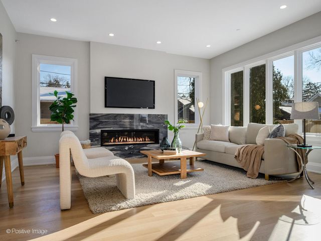 1917 Washington Avenue, Wilmette, IL 60091