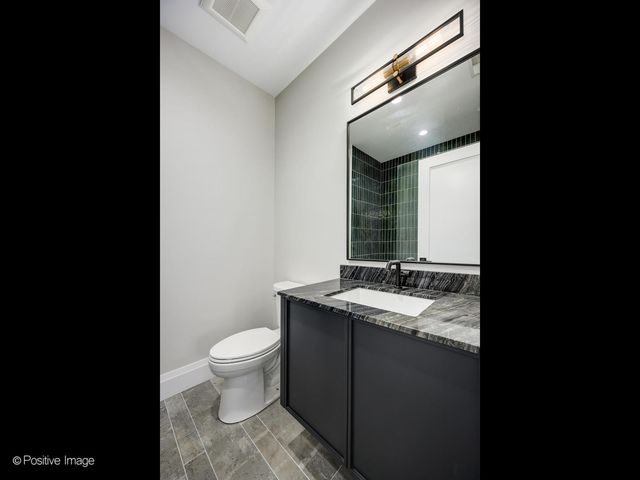 1917 Washington Avenue, Wilmette, IL 60091