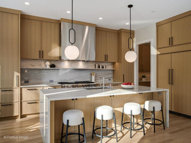 1917 Washington Avenue, Wilmette, IL 60091