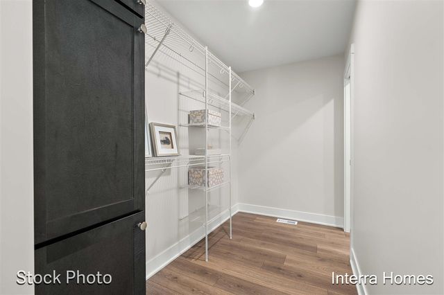 325 Round Hill Road, Kalamazoo, MI 49009