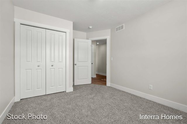 325 Round Hill Road, Kalamazoo, MI 49009
