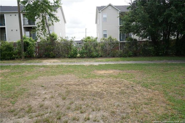 685-1 Bartons Landing Place, Fayetteville, NC 28314