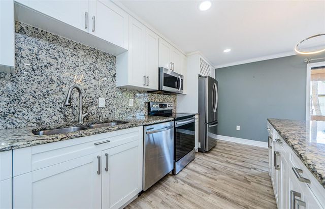 722 116TH AVE N 2002, St Petersburg, FL 33716