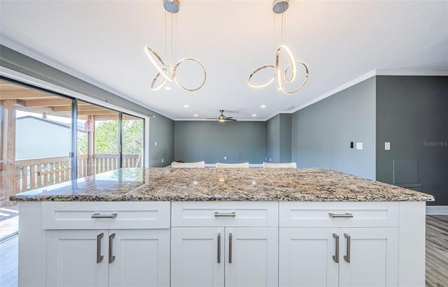 722 116TH AVE N 2002, St Petersburg, FL 33716