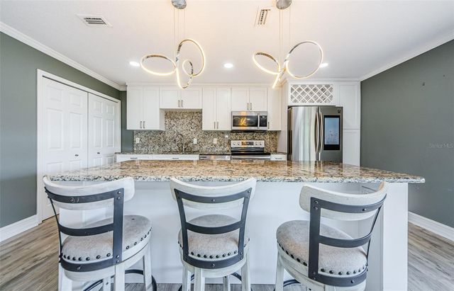 722 116TH AVE N 2002, St Petersburg, FL 33716