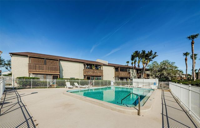 722 116TH AVE N 2002, St Petersburg, FL 33716