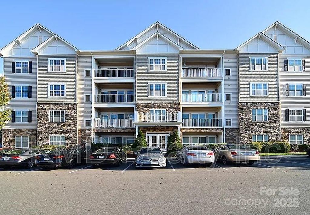 6605 Central Pacific Avenue, Charlotte, NC 28210