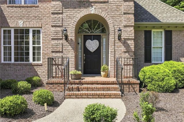 20143 W Magnolia CT, Smithfield, VA 23430