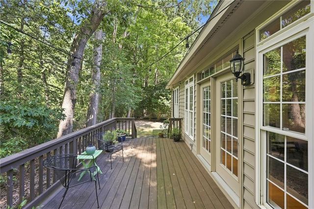 20143 W Magnolia CT, Smithfield, VA 23430