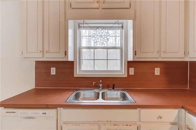 4742 Shay Terrace, Buford, GA 30519