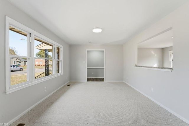 2617 N Elizabeth Harbor DR, Chesapeake, VA 23321