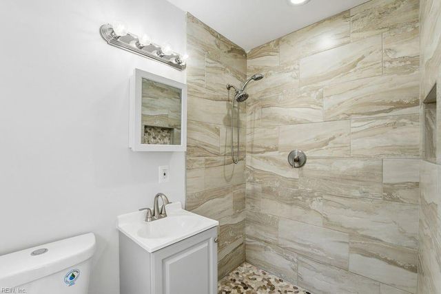 2617 N Elizabeth Harbor DR, Chesapeake, VA 23321