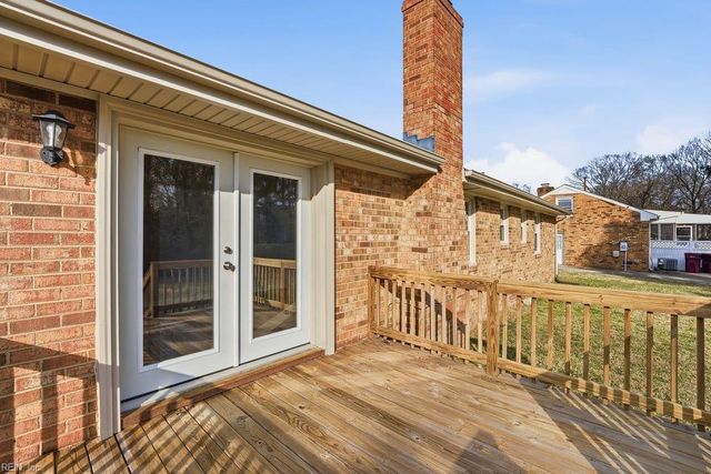 2617 N Elizabeth Harbor DR, Chesapeake, VA 23321