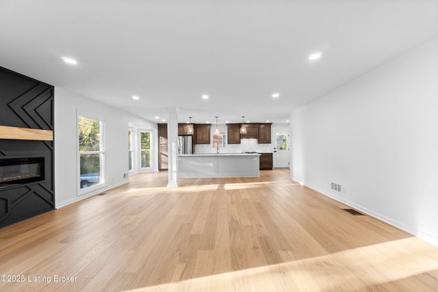 508 Nickleby Way, Louisville, KY 40245