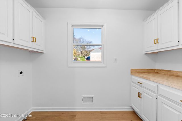 508 Nickleby Way, Louisville, KY 40245