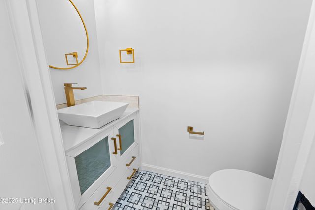 508 Nickleby Way, Louisville, KY 40245