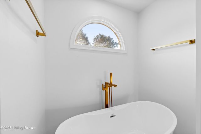 508 Nickleby Way, Louisville, KY 40245