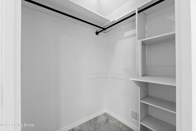 508 Nickleby Way, Louisville, KY 40245