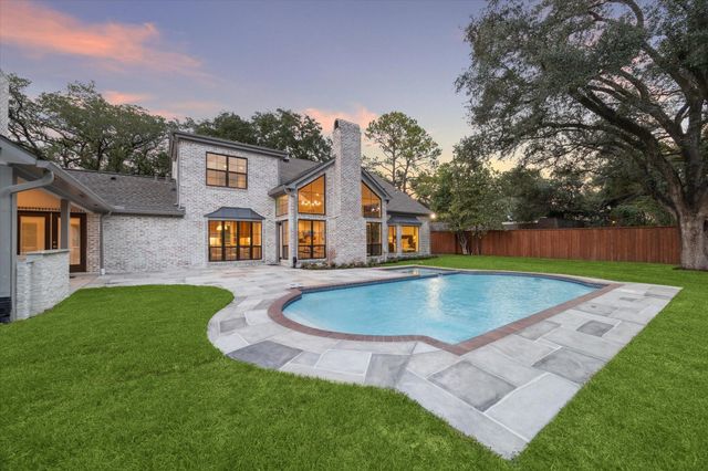 5665 Pine Forest Road, Houston, TX 77056