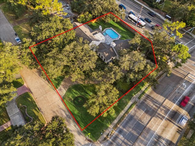 5665 Pine Forest Road, Houston, TX 77056