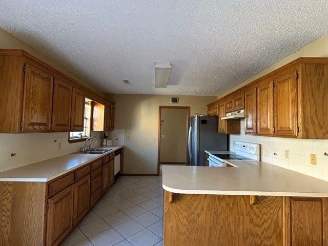 1009 Cottonwood Street, Rogers, AR 72758