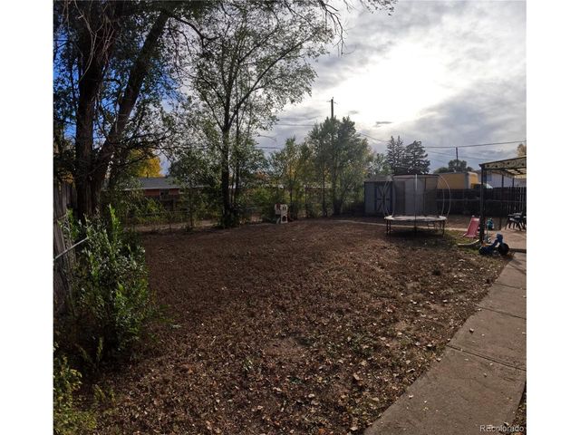 420 Rosewood Dr, Fountain, CO 80817