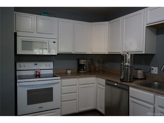 420 Rosewood Dr, Fountain, CO 80817