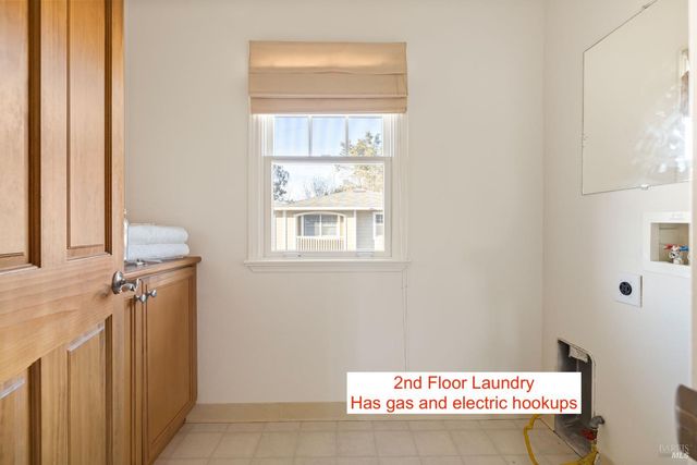 930 Martin Cir, Petaluma, CA 94952