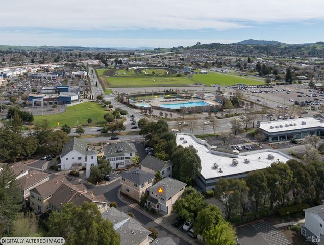 930 Martin Cir, Petaluma, CA 94952