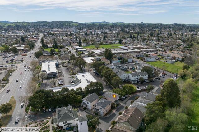 930 Martin Cir, Petaluma, CA 94952