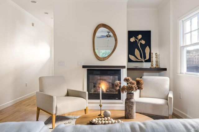 930 Martin Cir, Petaluma, CA 94952