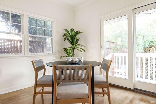 930 Martin Cir, Petaluma, CA 94952