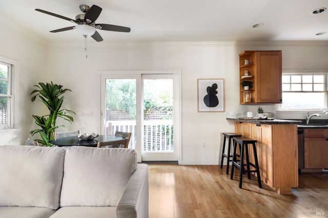 930 Martin Cir, Petaluma, CA 94952