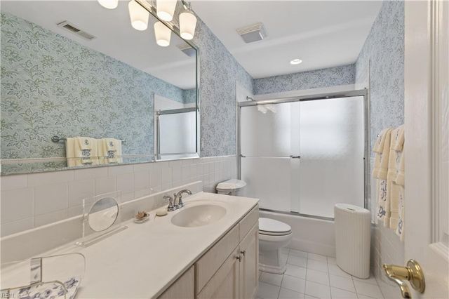 475 Water St Apt 806, Portsmouth, VA 23704