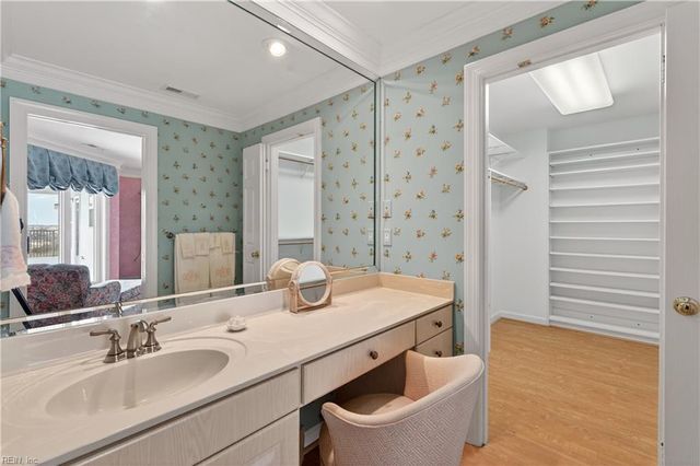 475 Water St Apt 806, Portsmouth, VA 23704