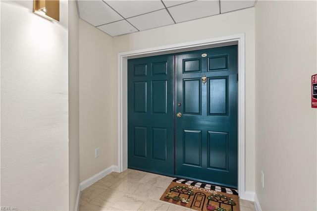 475 Water St Apt 806, Portsmouth, VA 23704