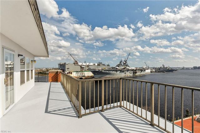 475 Water St Apt 806, Portsmouth, VA 23704