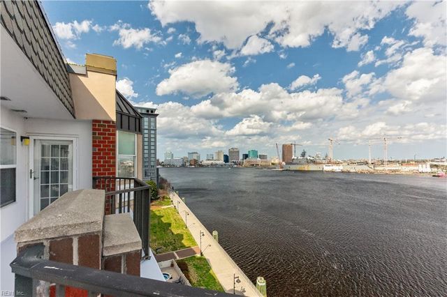 475 Water St Apt 806, Portsmouth, VA 23704