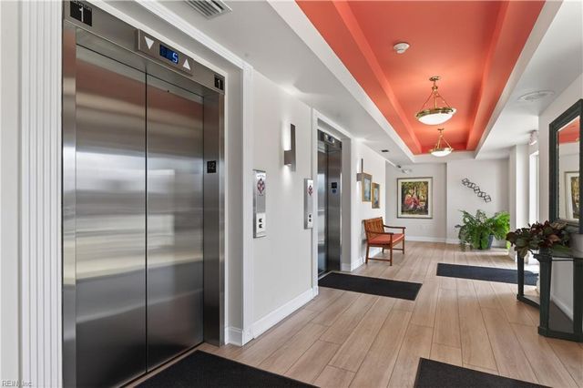 475 Water St Apt 806, Portsmouth, VA 23704